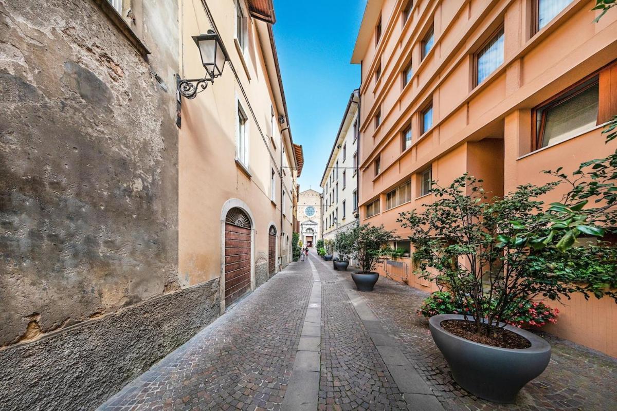 Il Lago Apartments By Wonderful Italy Salò Eksteriør billede